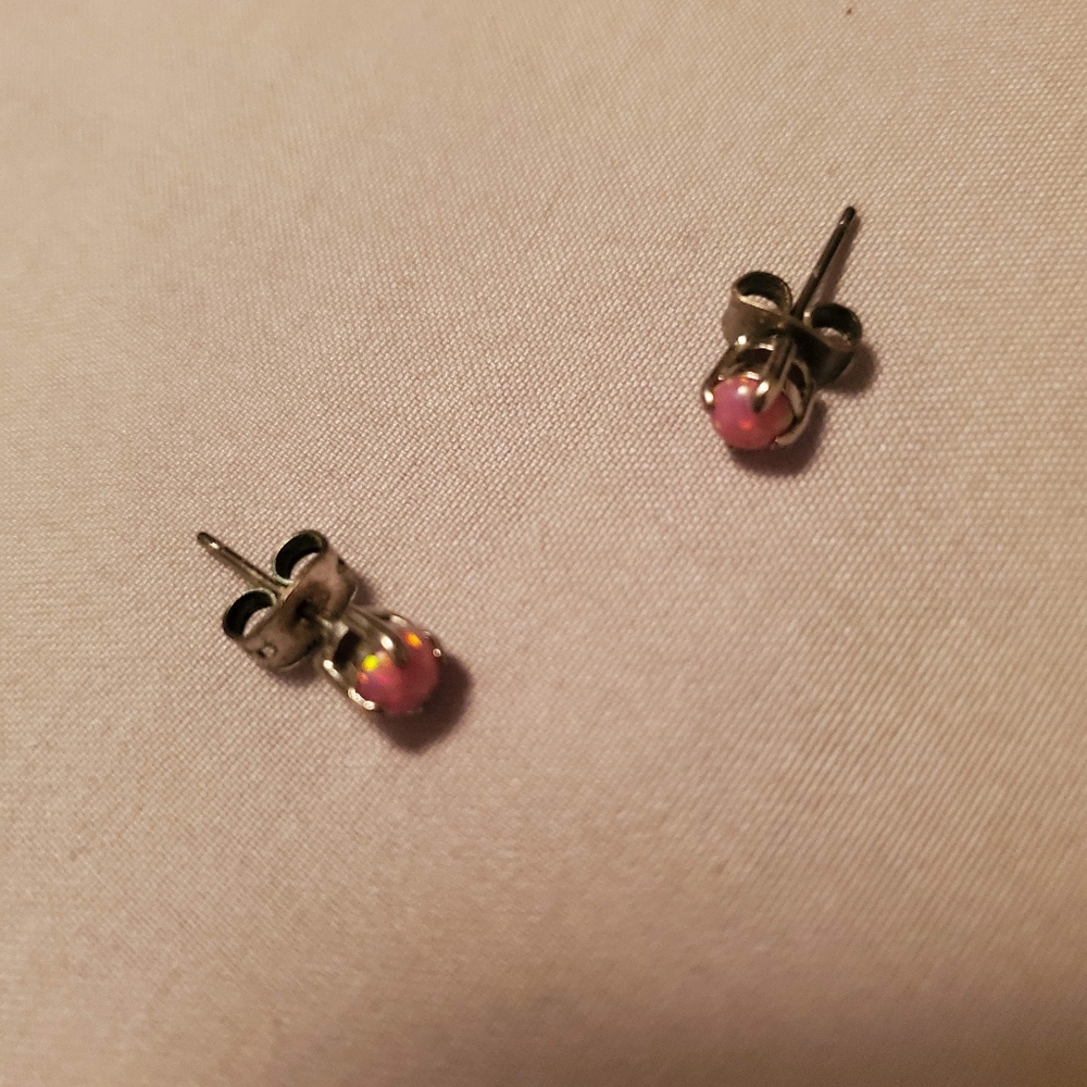 Earings - Picture 7 of 8